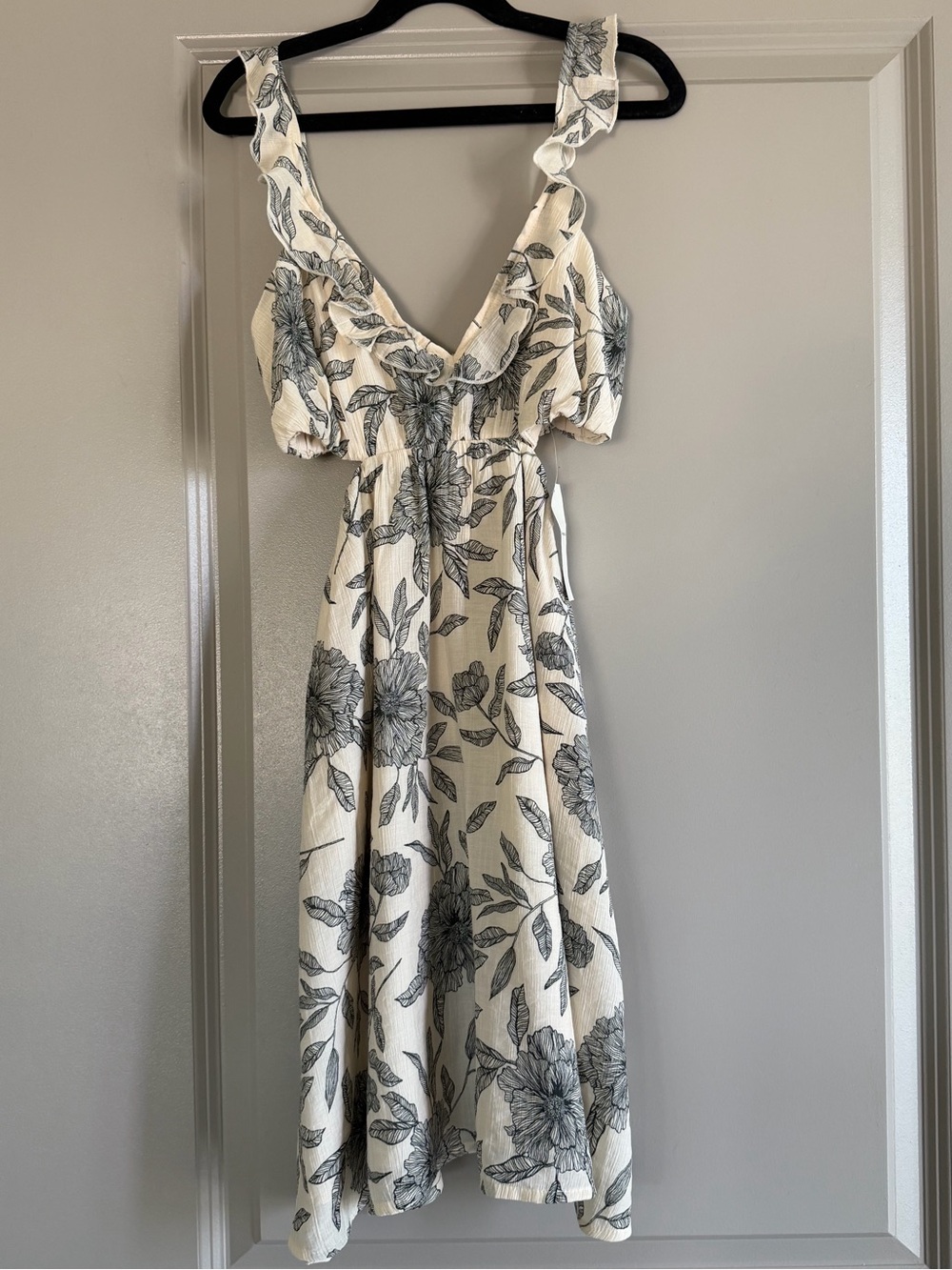 NWT Abercrombie & Fitch Floral Cut-Out Mini Dress – XXS Petite